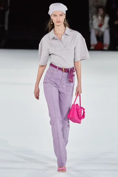 Look 48
